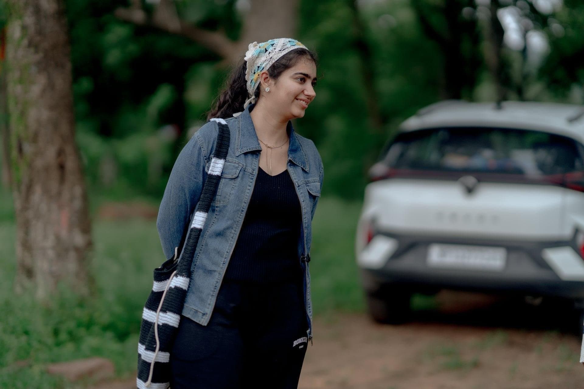 Group of people engaged in meaningful discussions during a Shifoyage session